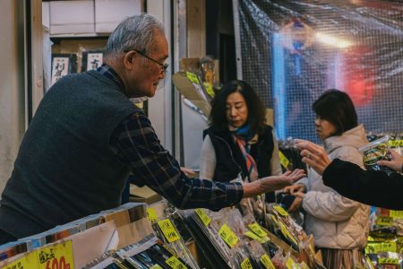 Dinero en Japón en 2026-2027: efectivo o tarjeta, cómo pagar y sacar dinero