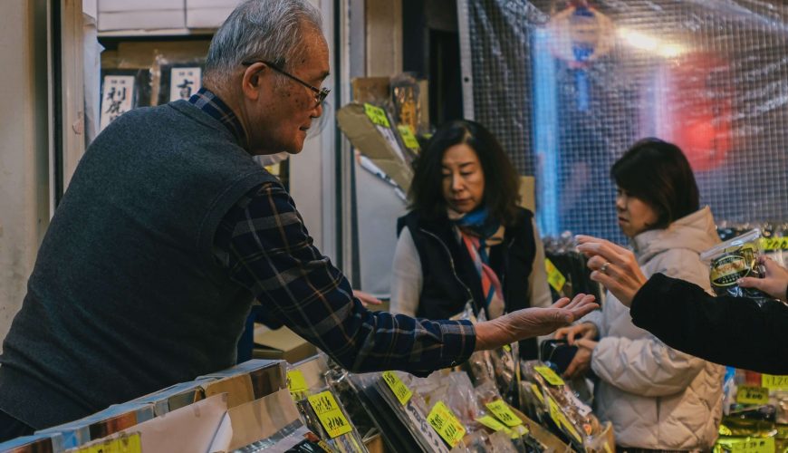 Dinero en Japón en 2026-2027: efectivo o tarjeta, cómo pagar y sacar dinero