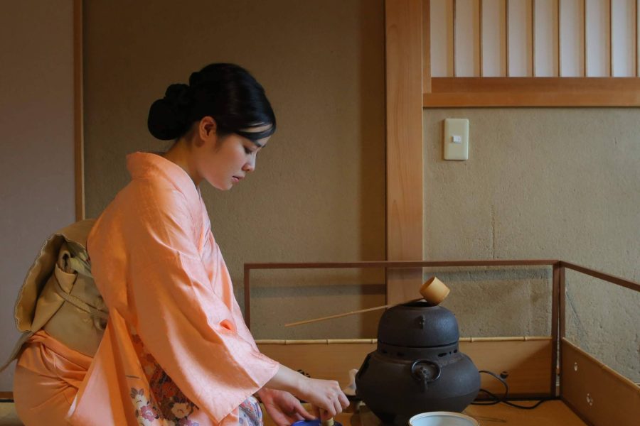 Ceremonia del té privada en Higashiyama, Kioto.